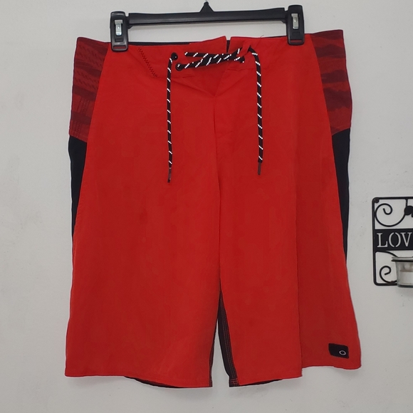 Oakley Other - OAKLEY Men’s Board Shorts, Red, Size 30
